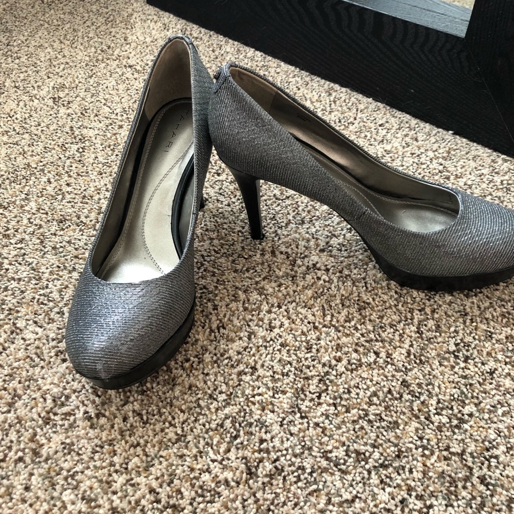 Dress shoes